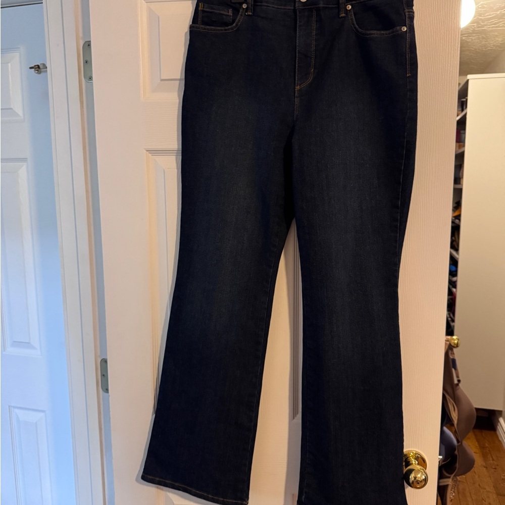 Gloria Vanderbilt Dark Blue Denim Jeans with Contrast Stitching